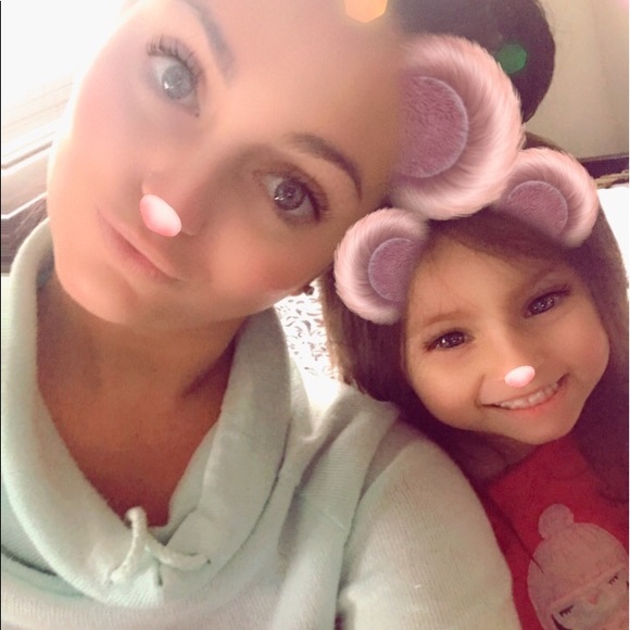 Meet Your Posher!❤️ - Picture 2 of 3